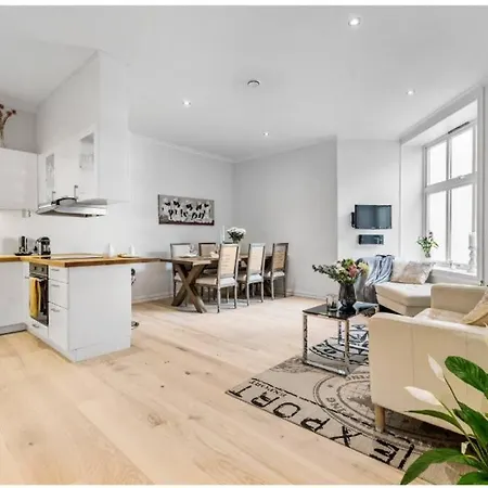 Central & Large - Modern 2b @ Majorstuen *